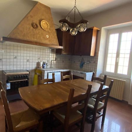 Casa Vacanze Nonna Nella Villafranca in Lunigiana Exterior foto